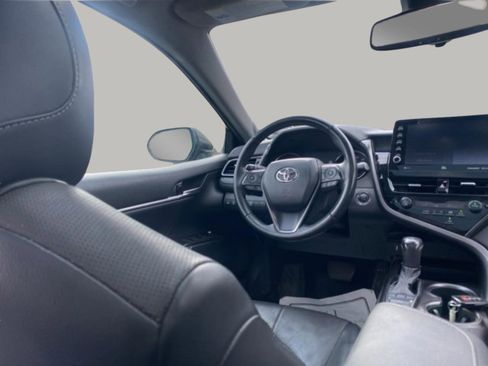 Used 2022 Toyota Camry XSE w/ Navigation Package image 14