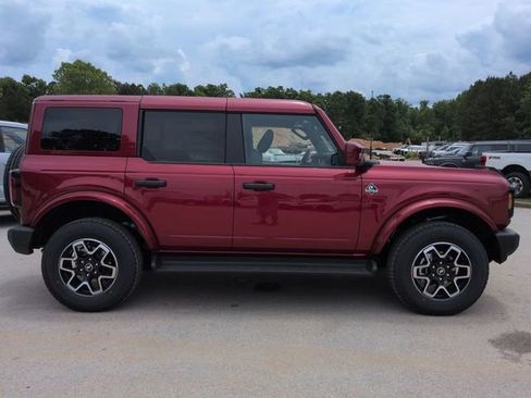 New 2026 Ford Bronco Outer Banks AWD/4WD image 3
