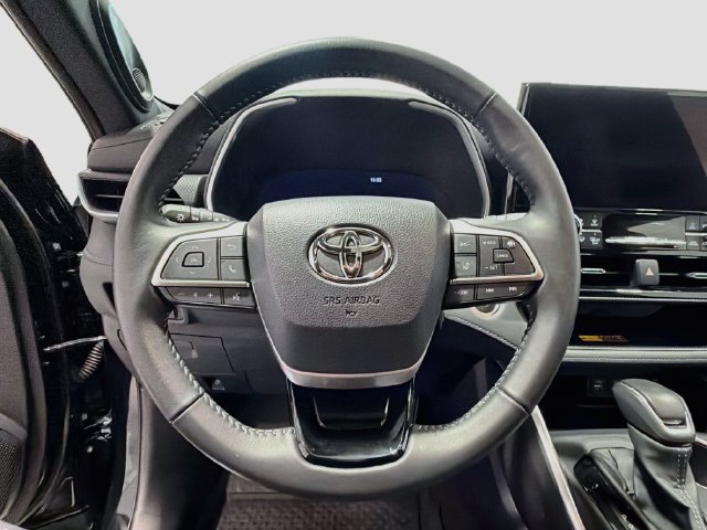 Certified 2026 Toyota Highlander XSE AWD/4WD image 9