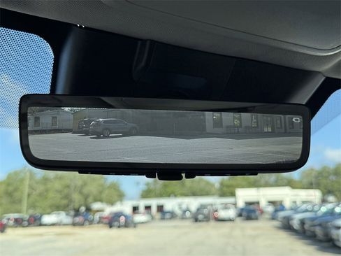 Used 2023 Toyota Tundra Limited image 32