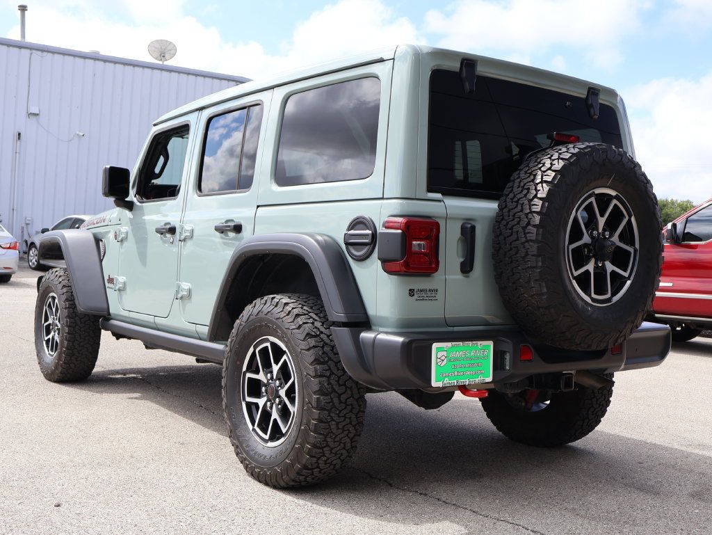 Used 2024 Jeep Wrangler Unlimited Rubicon w/ Technology Group AWD/4WD image 3
