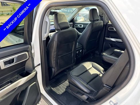 Used 2023 Ford Explorer XLT w/ Equipment Group 202A AWD/4WD image 7