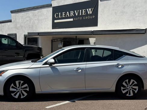 Used 2023 Nissan Altima 2.5 S FWD image 3