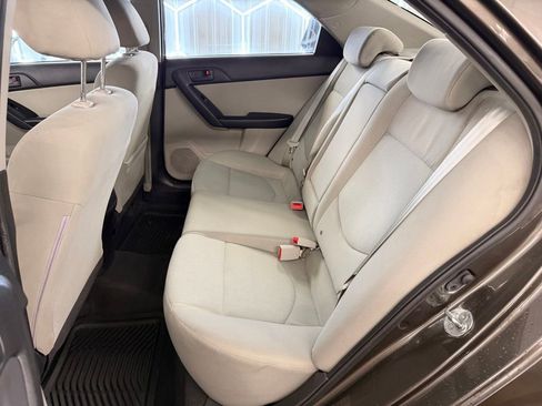 Used 2010 Kia Forte EX image 11