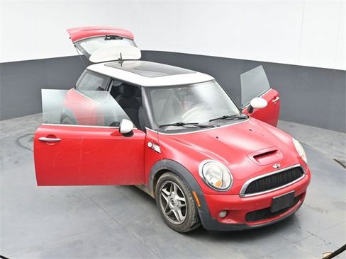 Used 2010 MINI Cooper S image 45
