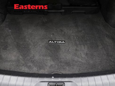 Used 2025 Nissan Altima 2.5 SR FWD image 9