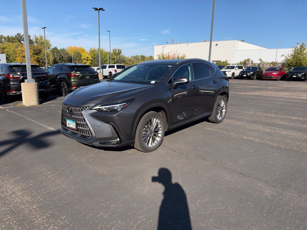 Used 2026 Lexus NX 350h AWD w/ Accessory Package (2T) image 8