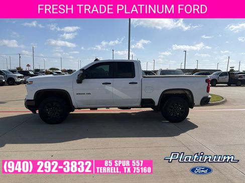 Used 2024 Chevrolet Silverado 2500 Custom w/ Custom Value Package RWD image 4