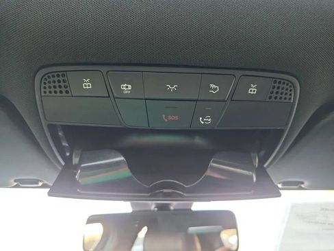 Used 2019 Mercedes-Benz C 300 Sedan image 37