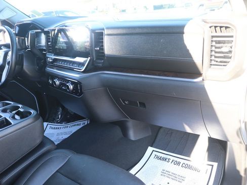 Used 2024 GMC Sierra 1500 SLT image 35