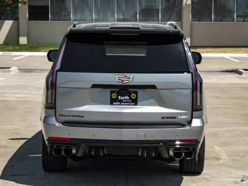 Used 2025 Cadillac Escalade V w/ LPO, Floor Liner Package AWD/4WD image 12