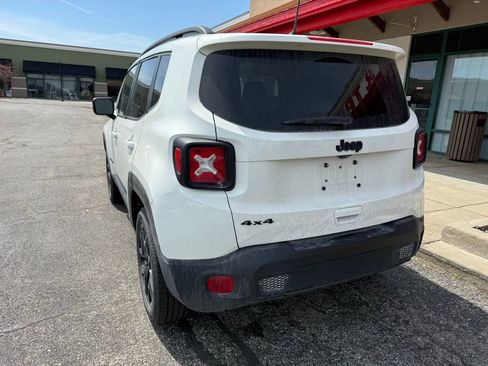 Used 2023 Jeep Renegade Altitude image 8