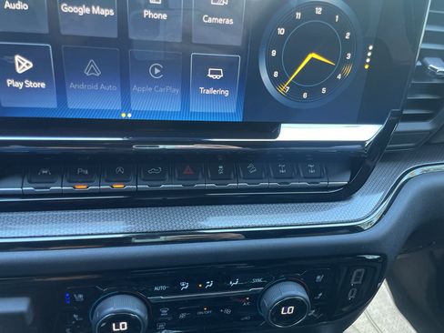 Used 2025 Chevrolet Silverado 1500 ZR2 w/ Technology Package AWD/4WD image 35