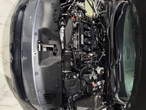 Used 2018 Honda Civic Sport Touring image 4