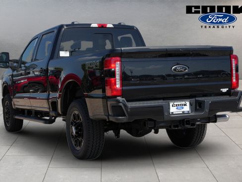 New 2026 Ford F250 Lariat w/ Black Appearance Package AWD/4WD image 3