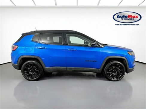 Used 2023 Jeep Compass Altitude w/ Sun and Sound Group image 10