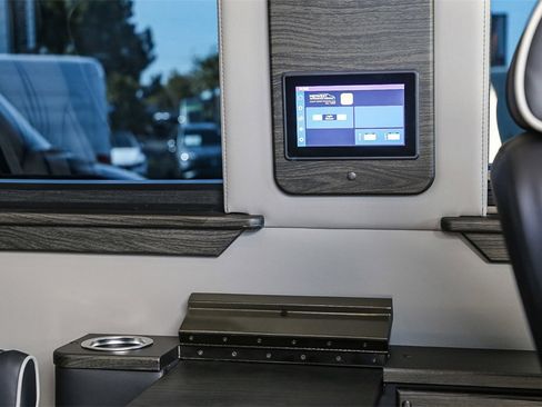 Used 2023 Mercedes-Benz Sprinter 2500 image 28