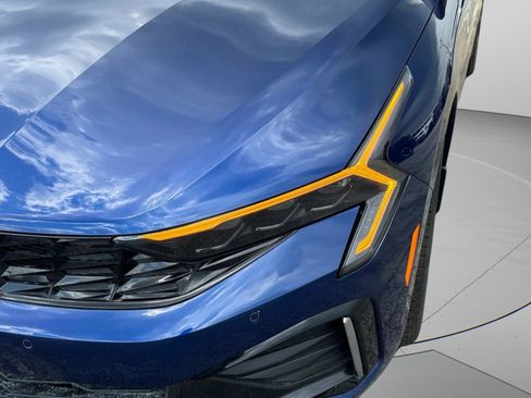 New 2025 Kia K5 EX FWD image 10