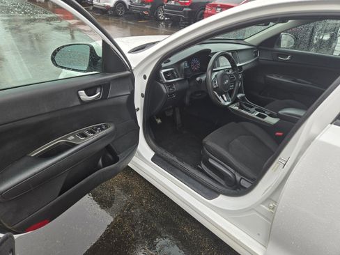 Used 2020 Kia Optima LX image 5
