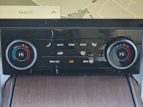 Certified 2023 Land Rover Range Rover SE image 19