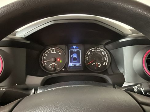 Used 2019 Toyota Tacoma SR w/ SR Convenience Package AWD/4WD image 17