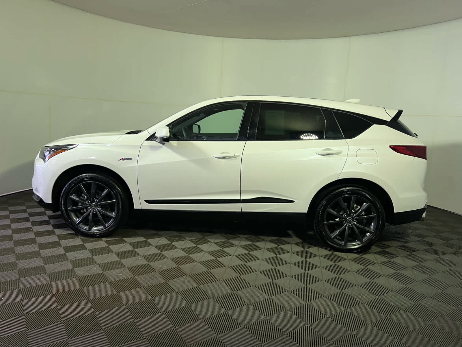 Used 2026 Acura RDX w/ Advance Package AWD/4WD image 4