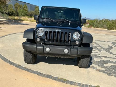 Used 2014 Jeep Wrangler Unlimited Sport w/ Quick Order Package 24S AWD/4WD image 2