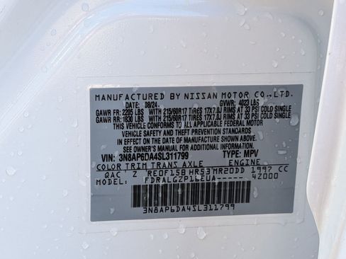 Certified 2025 Nissan Kicks SR image 33