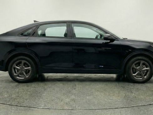 Used 2025 Kia K4 LXS image 11