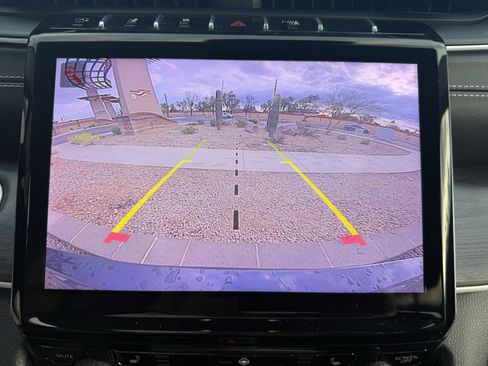 Used 2021 Jeep Grand Cherokee L Limited image 25