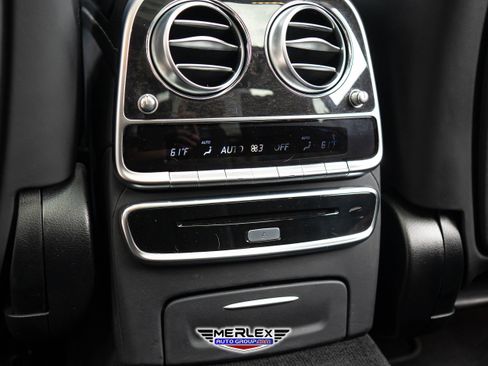 Used 2019 Mercedes-Benz S 560 4MATIC Sedan w/ Premium Package image 21