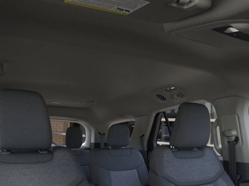New 2025 Ford Explorer Active image 24