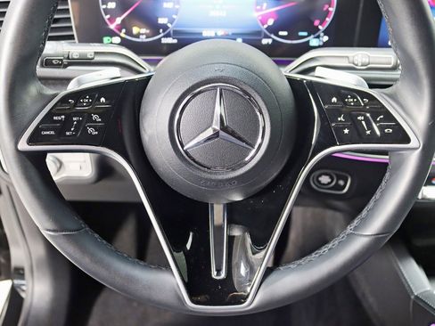 Used 2024 Mercedes-Benz GLE 350 4MATIC w/ AMG Line Exterior image 18