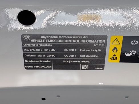 Certified 2023 BMW i4 eDrive40 w/ Premium Package RWD image 27