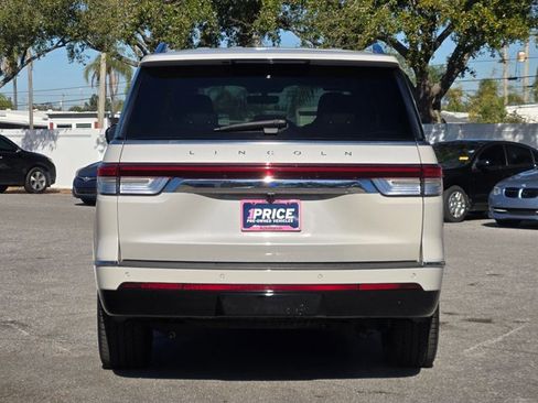 Used 2022 Lincoln Navigator Reserve image 7