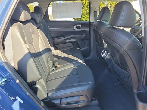 New 2026 Kia Sorento S image 12