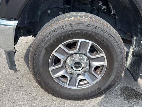 Used 2025 Ford F350 XLT w/ FX4 Off-Road Package AWD/4WD image 15