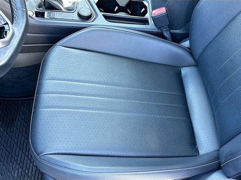 Used 2022 Volkswagen Tiguan SE w/ Panoramic Sunroof Package image 22