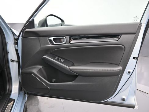 Used 2023 Honda Civic Touring image 25