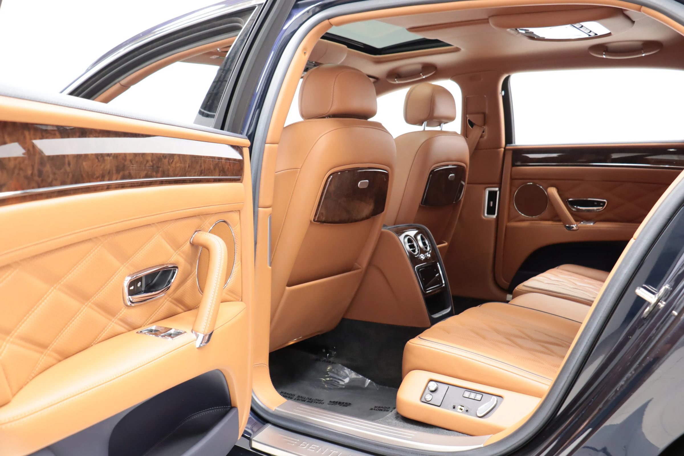 Used 2016 Bentley Flying Spur V8 AWD/4WD image 46