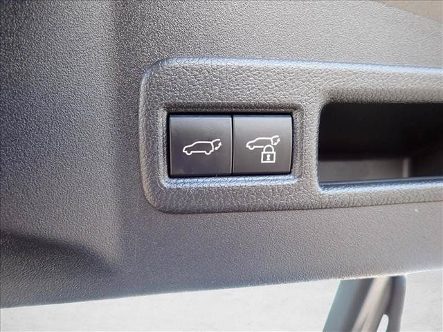 Used 2023 Subaru Solterra AWD image 9