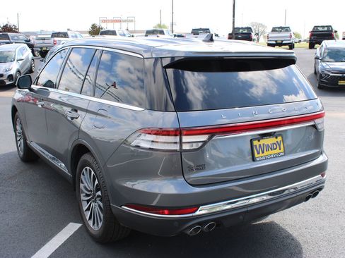 Used 2022 Lincoln Aviator AWD w/ Premium Package image 6
