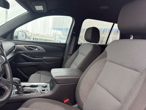 Used 2023 Chevrolet Traverse LT w/ Midnight/Sport Edition image 27