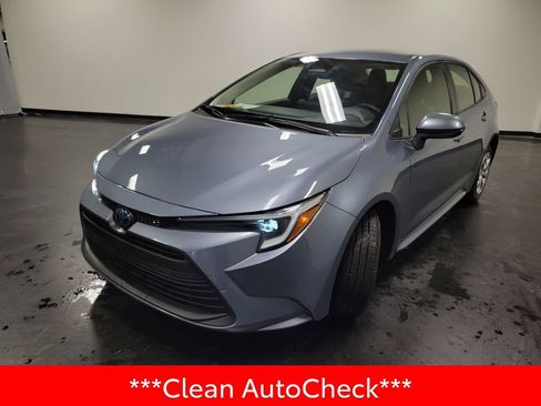 Used 2024 Toyota Corolla LE image 4