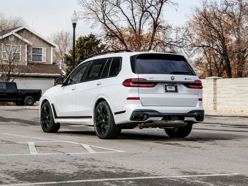 New 2026 BMW X7 M60i image 3