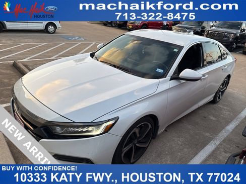 Used 2020 Honda Accord Sport image 2