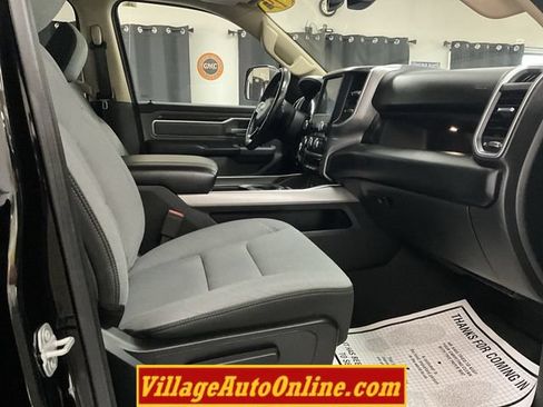 Used 2019 RAM 1500 Big Horn AWD/4WD image 37