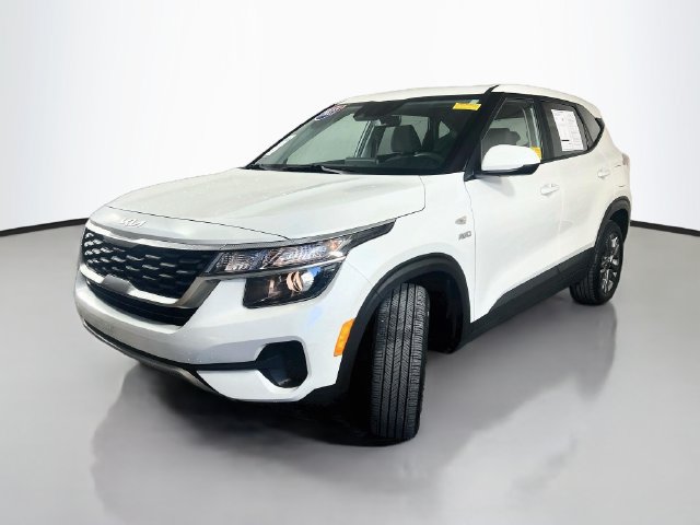Used 2023 Kia Seltos LX AWD/4WD image 4