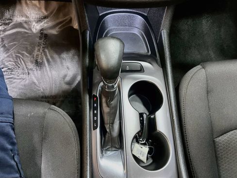 Used 2022 Chevrolet Malibu LS FWD image 17