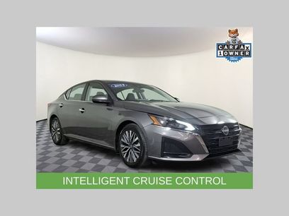 Used 2023 Nissan Altima 2.5 SV w/ SV Premium Package